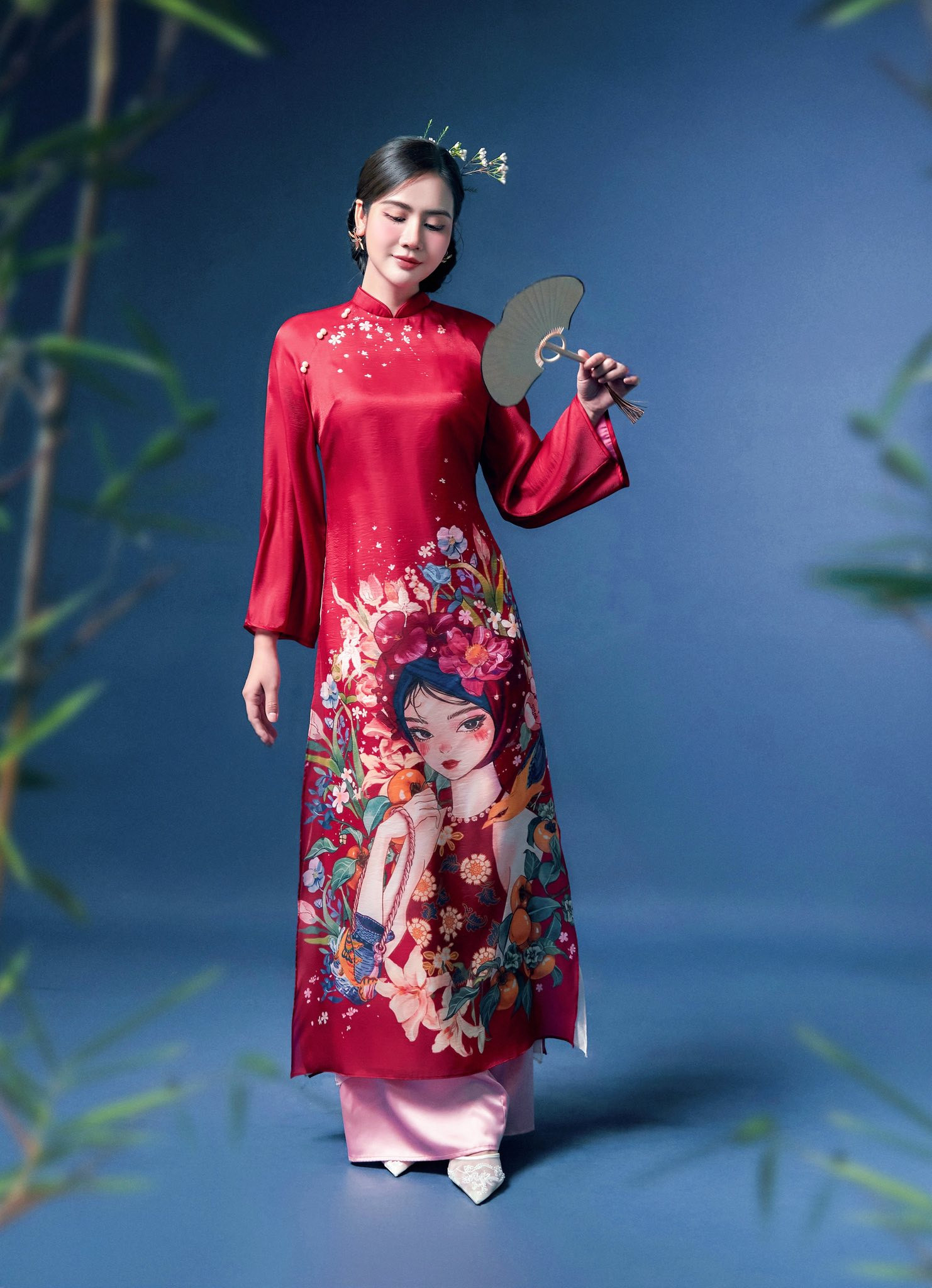 Diện áo dài hồng pastel như Huyền Lizzie cho Tết 2026 đầy phong cách - Ảnh 10.