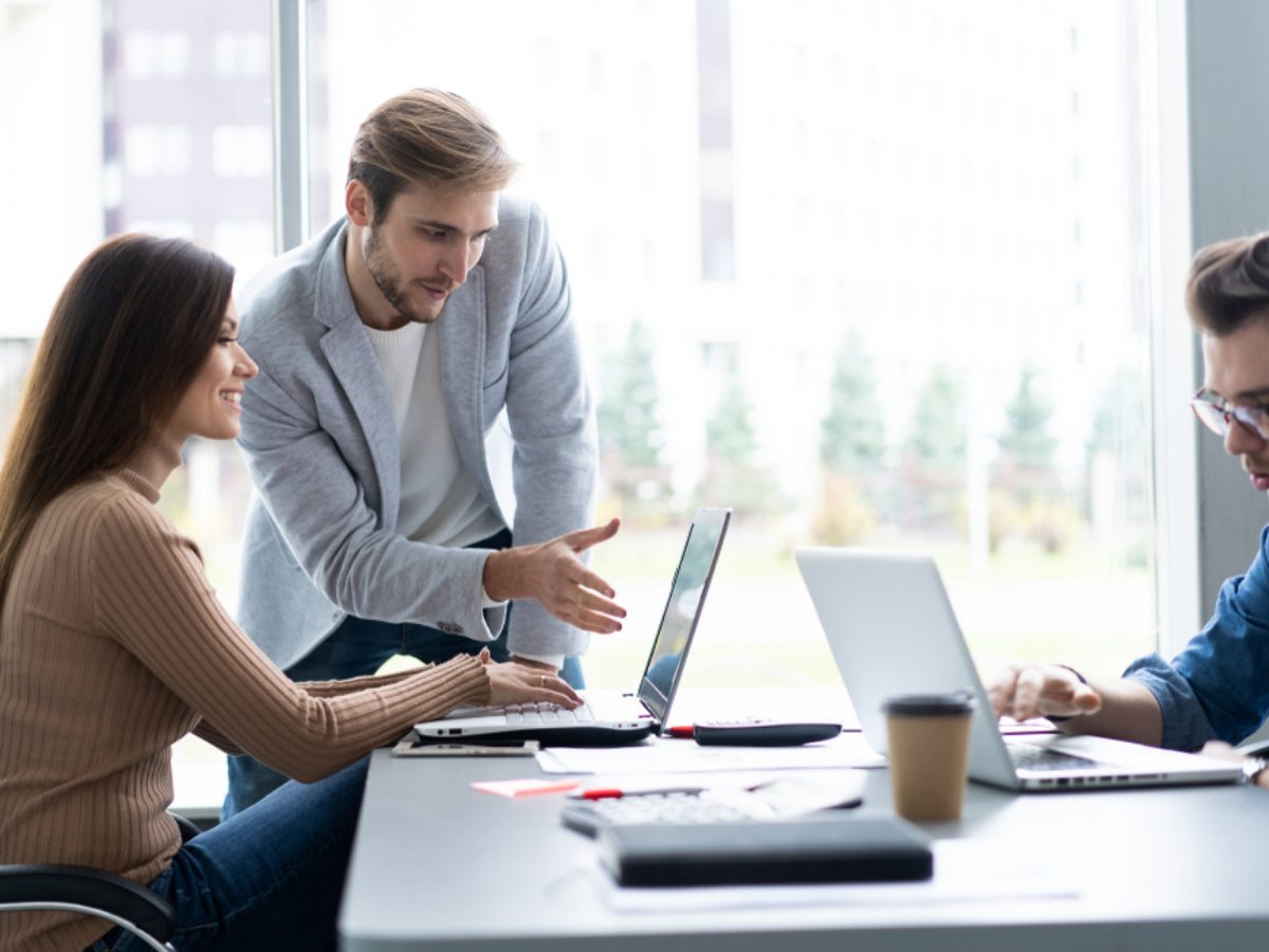 Đi làm đầu năm: Cách đón tài lộc và bình an khi trở lại - Ảnh 1.