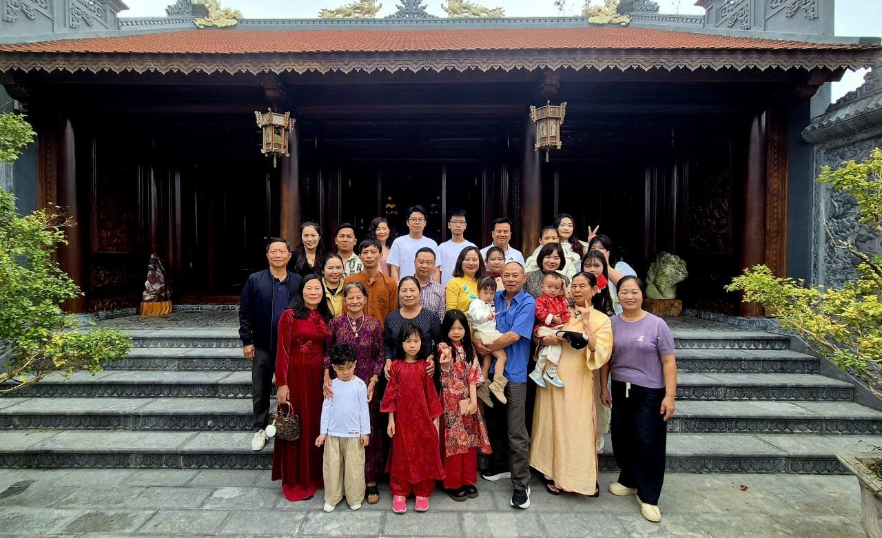 Tết sum vầy .jpg