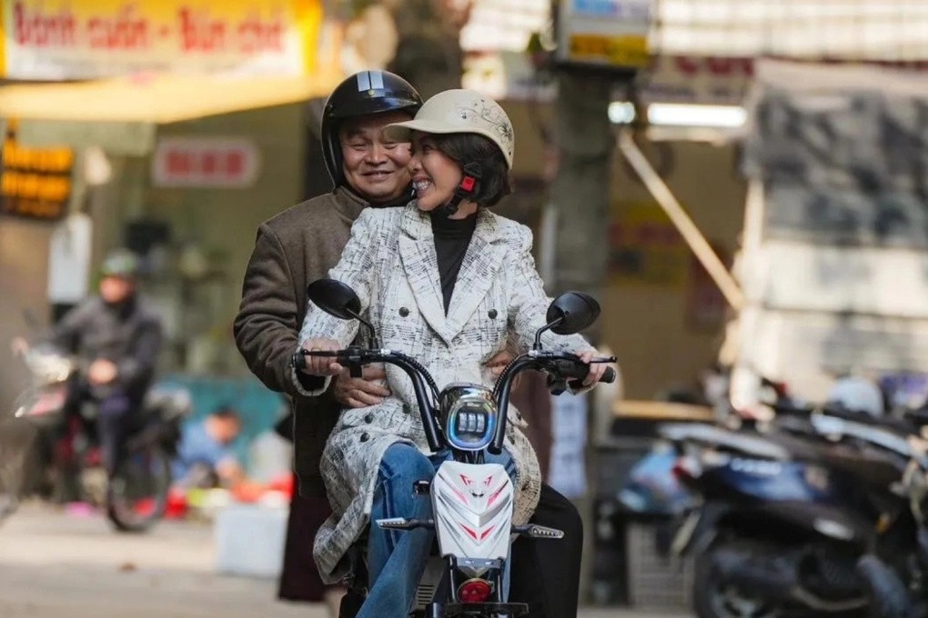 BÀI XUÂN ONLINE NGÀY 22-2 (MÙNG 6). TỰA: Thu Trang: 