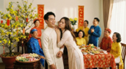 lan dau dua ban gai ve ra mat, toi muoi mat vi su vung ve va nhong nheo cua em hinh anh 1