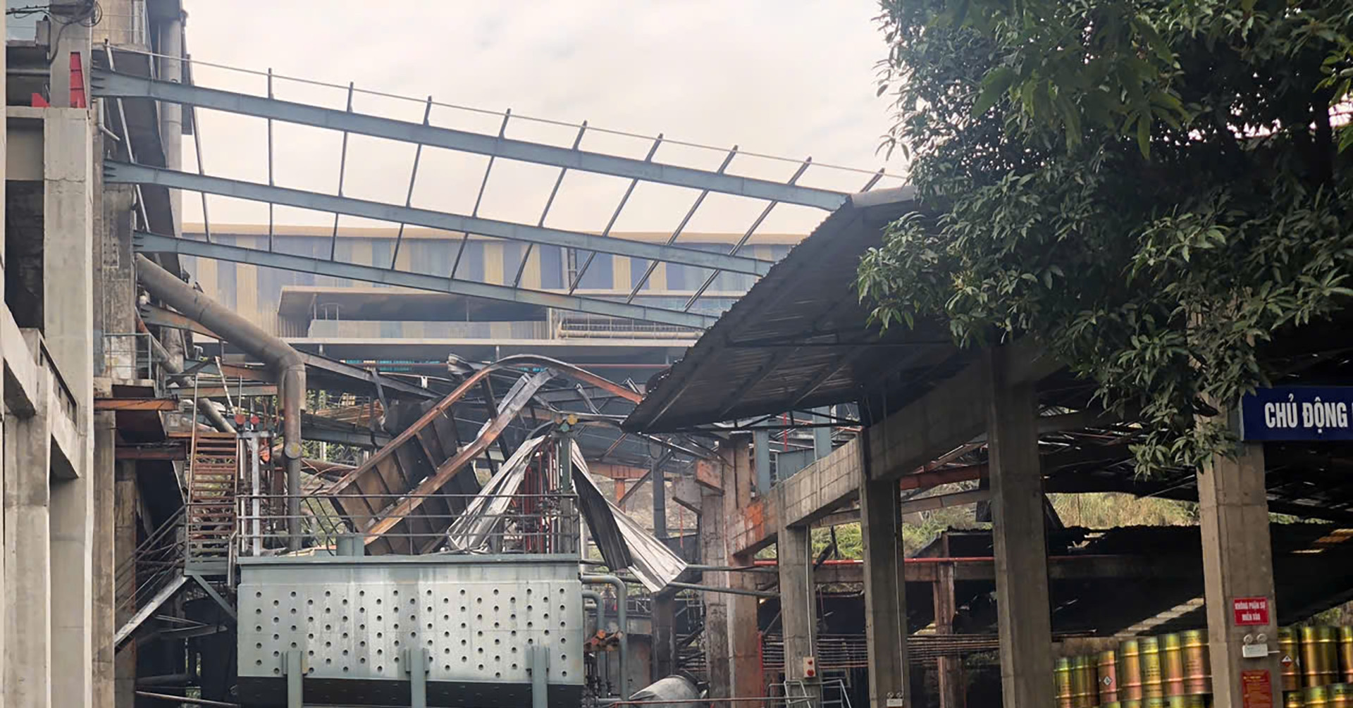 Bình hàn xì phát nổ, hai người thương vong ở Hưng Yên插图1