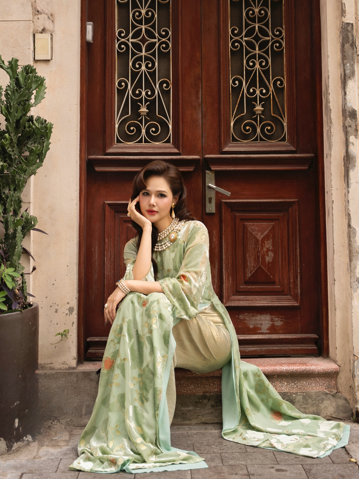 'Dâu hào môn' Phanh Lee gây chú ý với khí chất quý cô Hà thành - Ảnh 2.