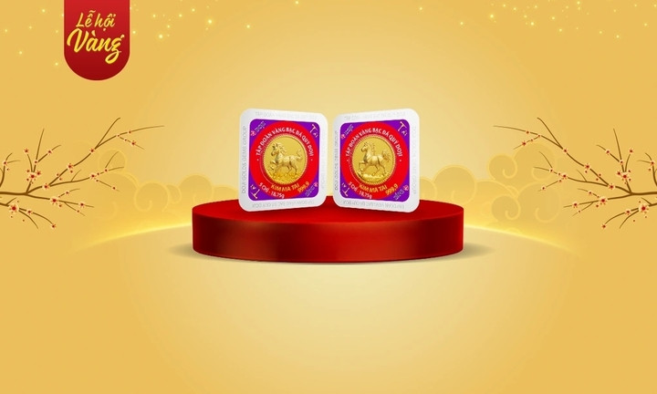 Điểm nhấn là các đồng vàng Kim Mã phát lộc, Kim Mã chiêu tài được thiết kế dáng tròn truyền thống, trọng lượng đa dạng từ 1 đến 5 chỉ, hướng tới nhu cầu tích trữ hoặc làm quà tặng phong thủy. (Ảnh: Doji)