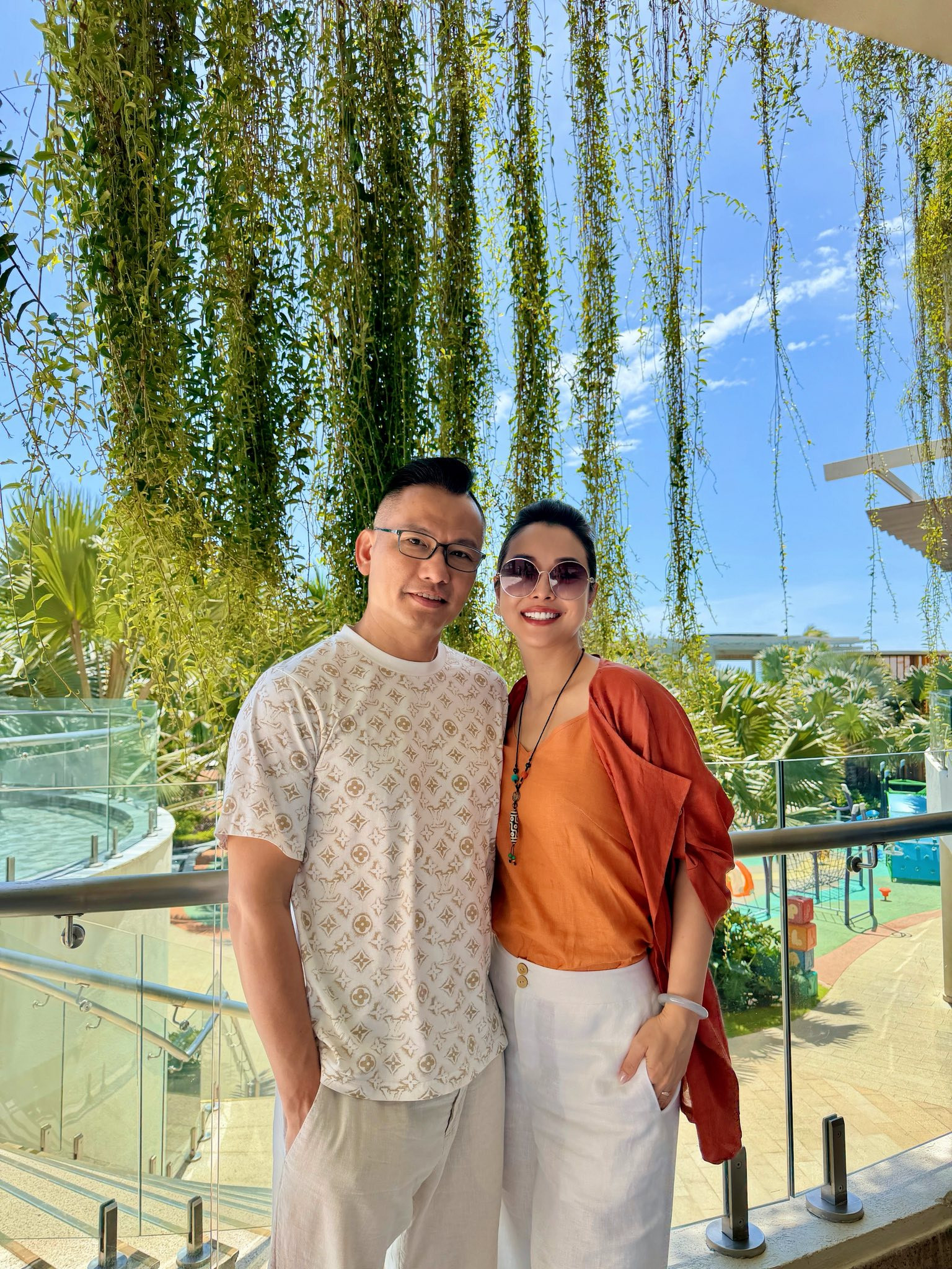 Con gái Hoa hậu Jennifer Phạm thừa hưởng nét đẹp của cả bố lẫn mẹ - Ảnh 6.