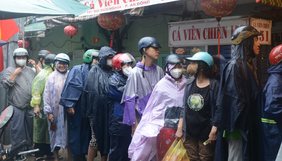 Ca sĩ Quách Thành Danh, Văn Mai Hương &amp;apos;tự thưởng chút vàng&amp;apos; ngày vía Thần Tài插图2