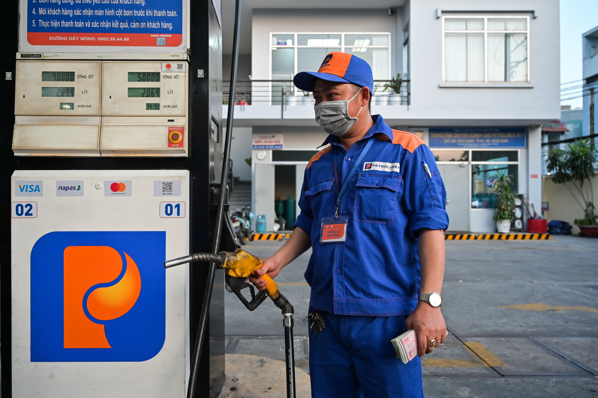 xăng dầu_ nguyễn huế 14.jpg