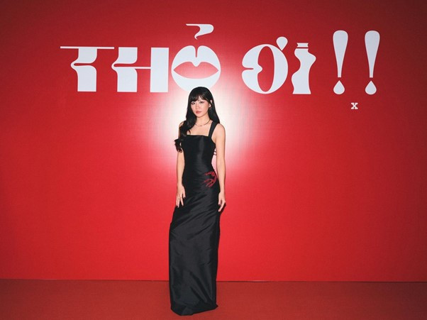 Mỹ nhân hot bậc nhất siêu phẩm trăm tỷ là thủ khoa thanh nhạc, nhiều album hàng đầu Việt Nam- Ảnh 1.