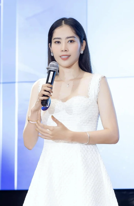 Nam Em thông báo 'xuất ngoại' khiến nhiều người ngỡ ngàng - Ảnh 2