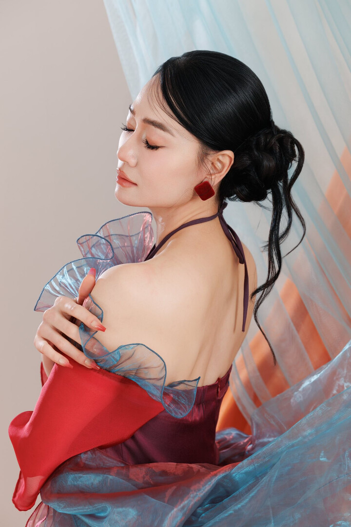 'Người tình màn ảnh' của Hồng Đăng: Mỹ nhân một thời, U50 trẻ đẹp ngỡ ngàng插图3 Ở tuổi U50, nữ diễn viên vẫn giữ được nhan sắc trẻ trung, vóc dáng thon gọn.