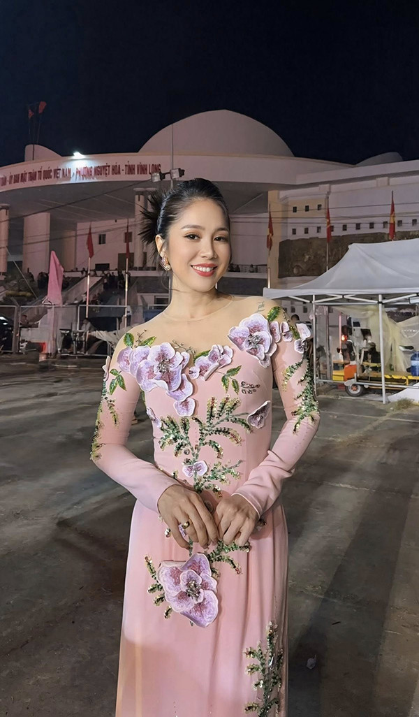 Lê Phương giản dị đi du xuân đầu năm插图3 Lê Phương giản dị đi du xuân đầu năm - Ảnh 5.