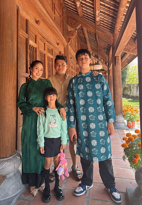 Lê Phương giản dị đi du xuân đầu năm插图7 Lê Phương giản dị đi du xuân đầu năm - Ảnh 9.