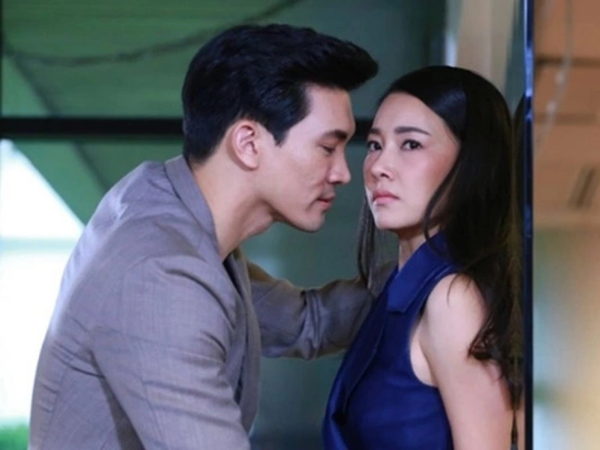 Mẹ chồng cũ đến dự đám tang mẹ tôi, vô tình nghe bà nói chuyện tôi tự tát mình插图2