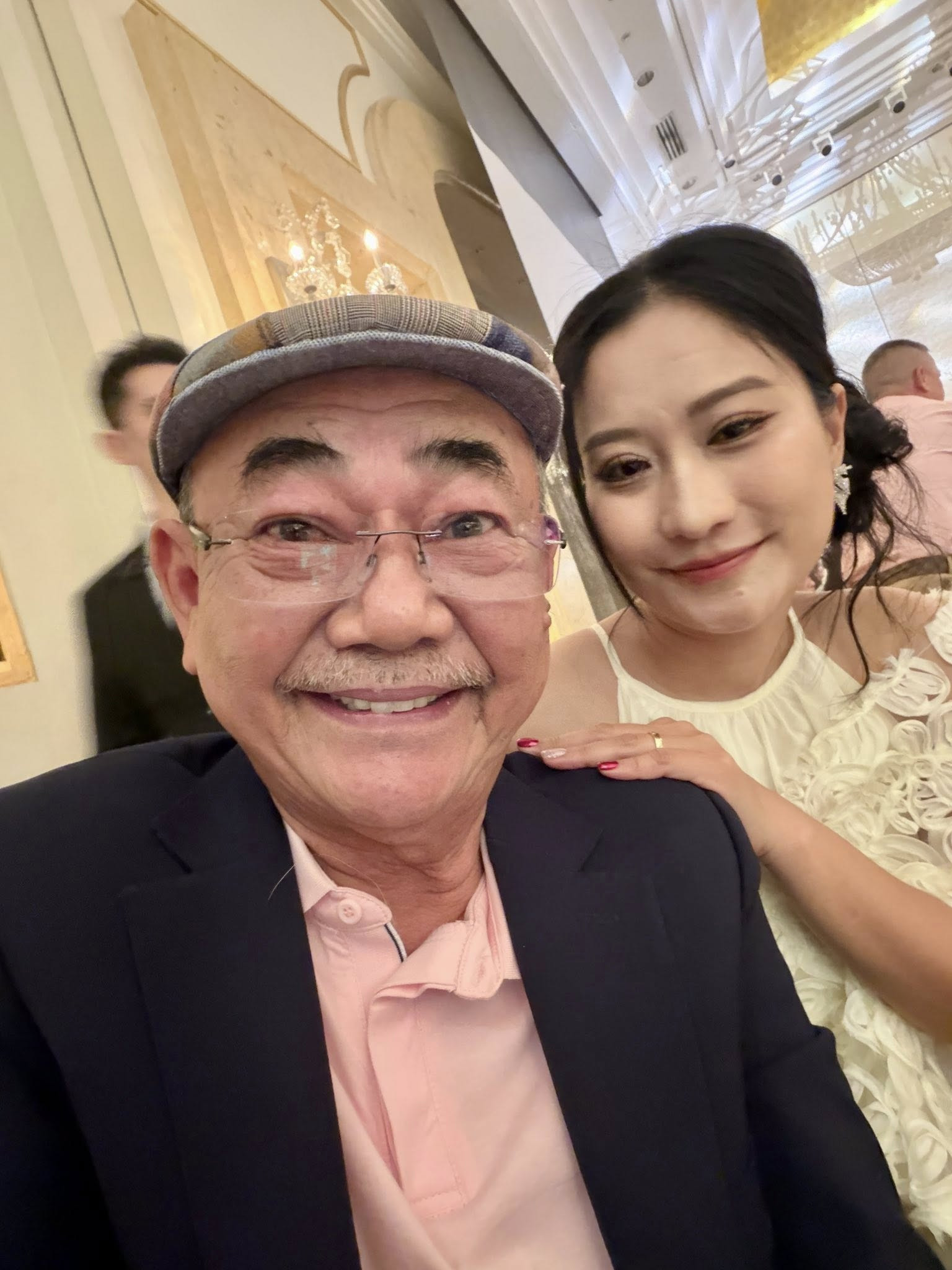 Nam NSND U70 tìm được tình yêu ở tuổi xế chiều, mua được nhà riêng插图1 Nam NSND U70 tìm được tình yêu ở tuổi xế chiều, mua được nhà riêng - Ảnh 3.