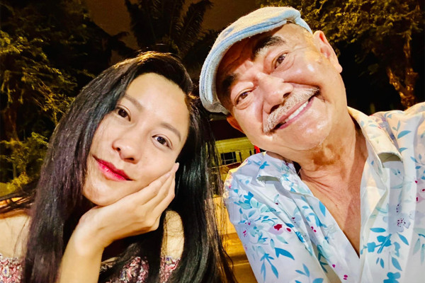 Nam NSND U70 vừa được bạn gái kém 36 tuổi cầu hôn ở Huế là ai? - Ảnh 5.