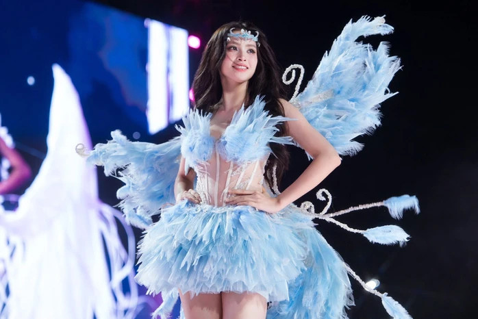 Hoa hậu Tiểu Vy xin lỗi, làm rõ nghi vấn quảng cáo nền tảng cá độ插图 Trần Tiểu Vy.jpg