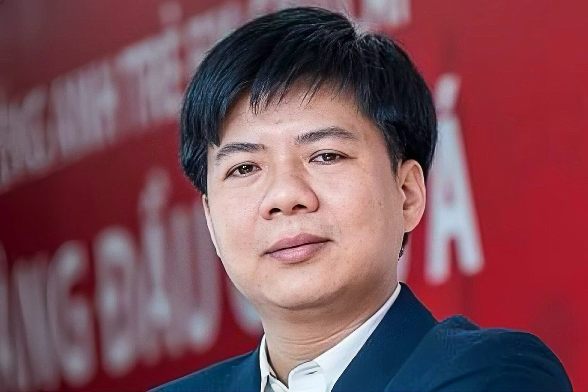 shark thuy 454 89118.jpg