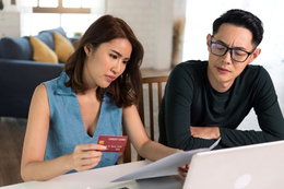 Vợ bán nhà không báo chồng: Cái giá của 7 năm hôn nhân đầy tuyệt vọng - Ảnh 2.