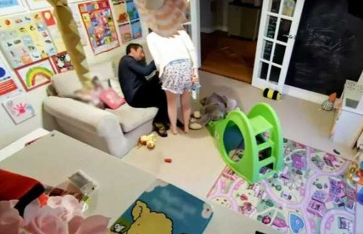 Vợ gào khóc kêu cứu bị bạo hành nhưng camera lại phơi bày sự thật gây chấn động - Ảnh 1.