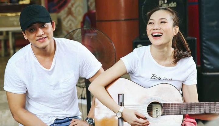 Mai Tài Phến từng khẳng định việc làm này xuất phát từ sự ngưỡng mộ và yêu quý, giống như cách người hâm mộ dành sự ủng hộ cho thần tượng và cho rằng đó là điều hoàn toàn bình thường. Nam diễn viên nói, anh luôn trân trọng từng cơ hội làm việc cùng Mỹ Tâm, cảm thấy may mắn khi được học hỏi được nhiều điều ở nữ ca sĩ 8X.