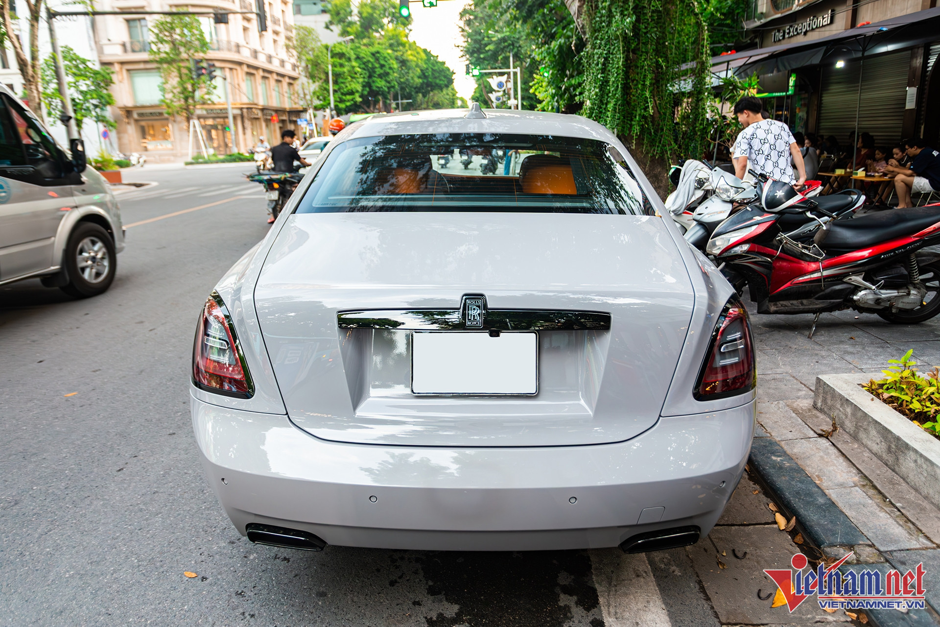 W-ghost black badge 11.JPG.jpg