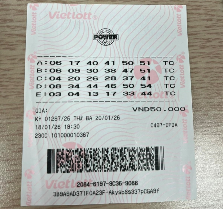 Tấm vé may mắn của ông N. (Ảnh: Đại Việt)