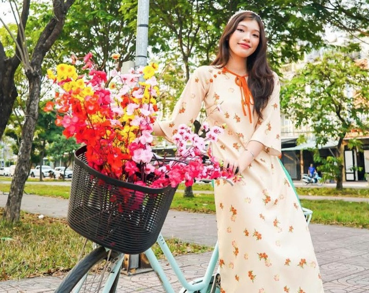 Thí sinh cao nhất cuộc thi ‘Giọng hát Việt nhí’ giờ ra sao?插图1 Tiểu Bình ở tuổi 18.