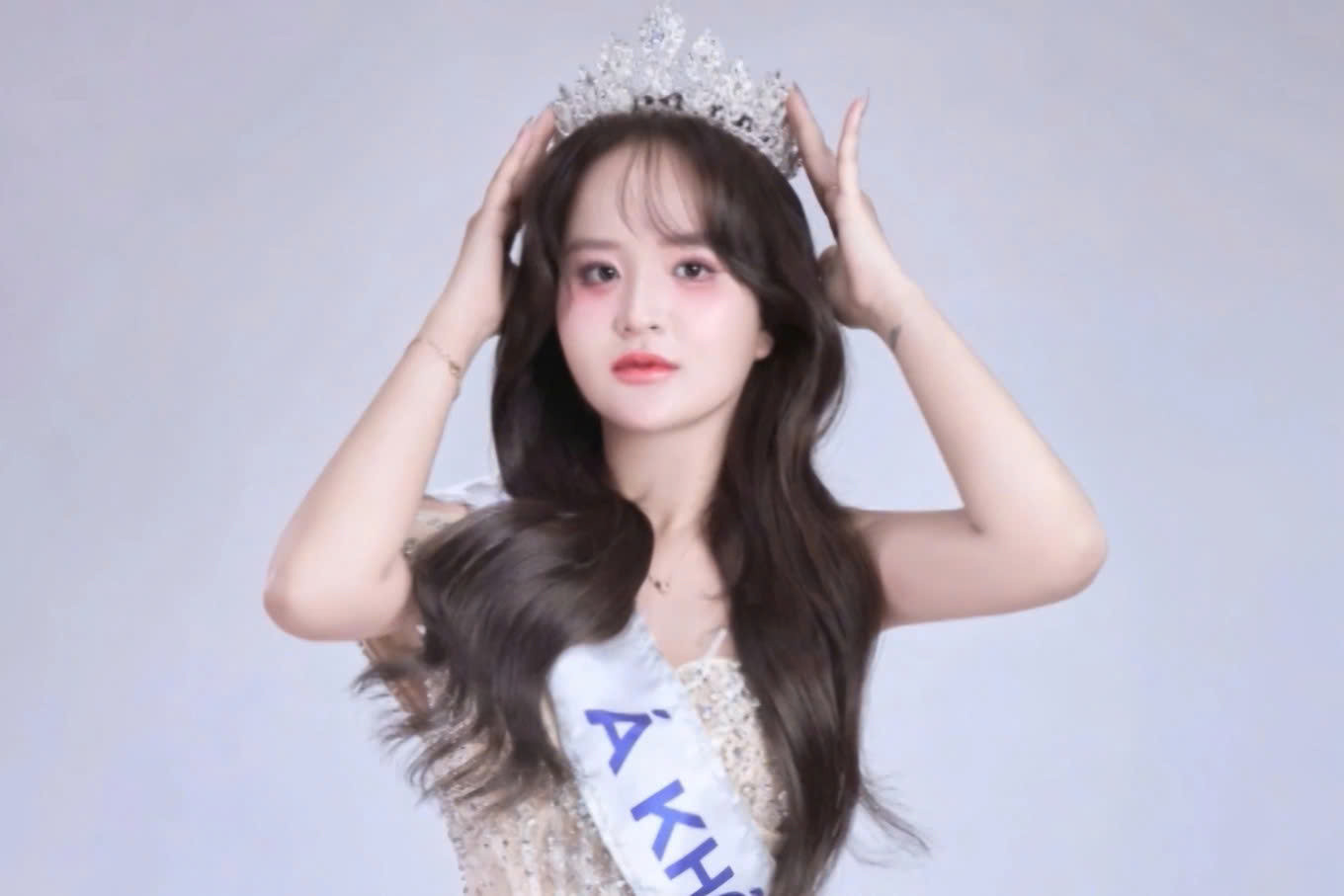 Á Khôi Phương Linh sinh năm 2004 vừa bị bắt là ai?插图2 Á Khôi Phương Linh sinh năm 2004 vừa bị bắt là ai?插图2