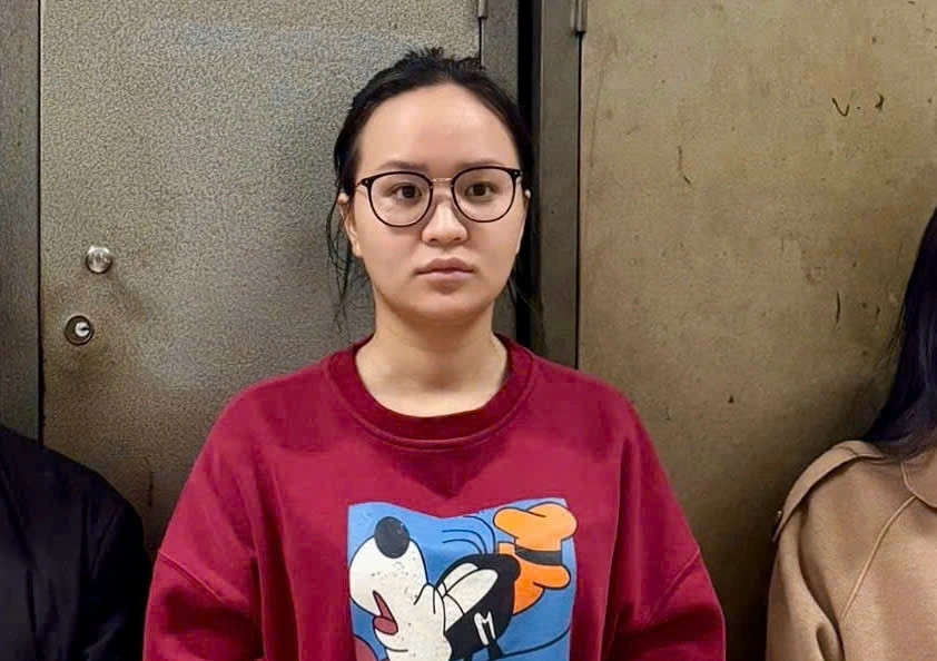 Á khôi sắc đẹp bị tạm giữ vì môi giới mua, bán dâm插图 A khoi sac dep bi tam giu vi moi gioi mua, ban dam hinh anh 1