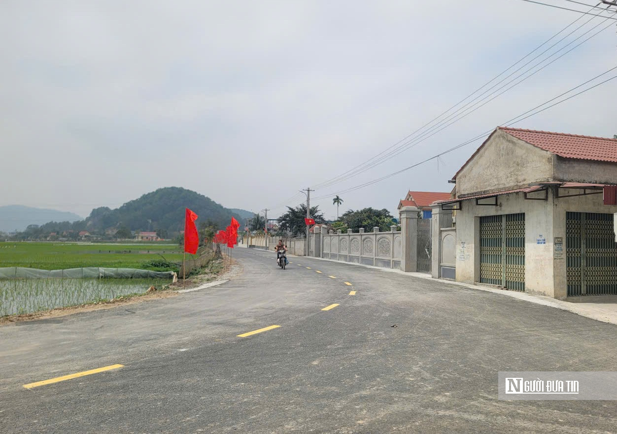 Gia đình hoa hậu Đỗ Thị Hà đóng góp 2.6 tỷ làm đường mới để người dân đón Tết- Ảnh 3.