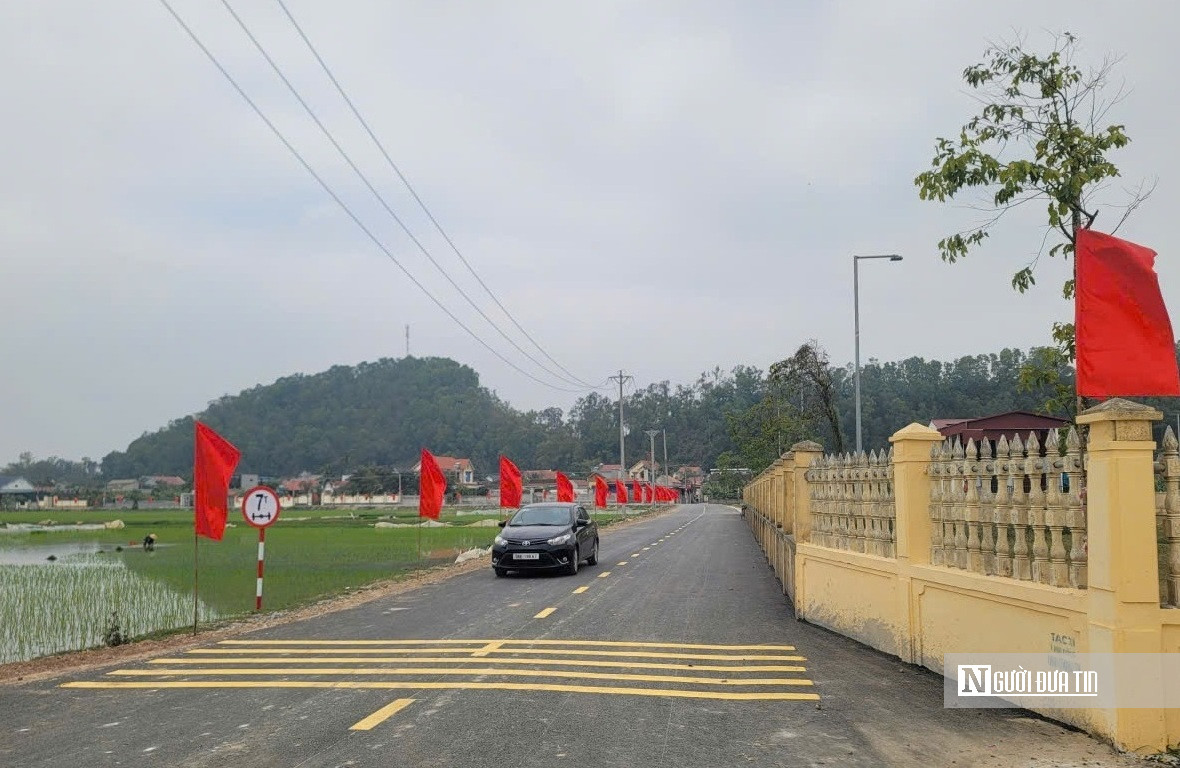 Gia đình hoa hậu Đỗ Thị Hà đóng góp 2.6 tỷ làm đường mới để người dân đón Tết- Ảnh 4.