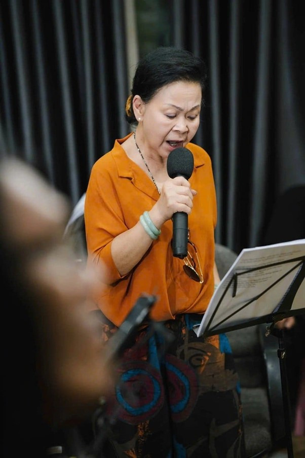 Nữ danh ca nổi tiếng sau cơn đột quỵ, cuộc sống bị