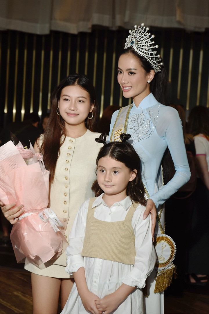 Hiện tại, Như Vân làm mẹ đơn thân nuôi 2 con gái. Người đẹp tâm sự con cái là nguồn động lực lớn giúp cô trên hành trình làm nghệ thuật.