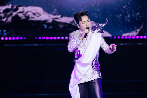 Tùng Dương 2025: Sự nghiệp rực rỡ và thăng hoa - Ảnh 4.