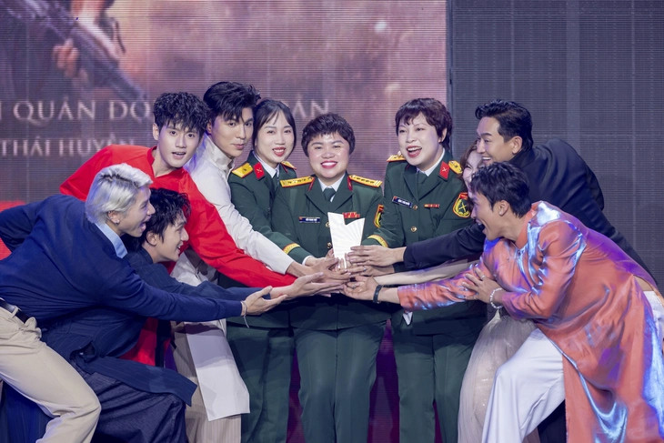 Ca sĩ Việt nào cận kề ngưỡng cát-xê một tỷ đồng/show插图8 Ca sĩ Việt nào cận kề ngưỡng cát-xê một tỷ đồng/show插图8