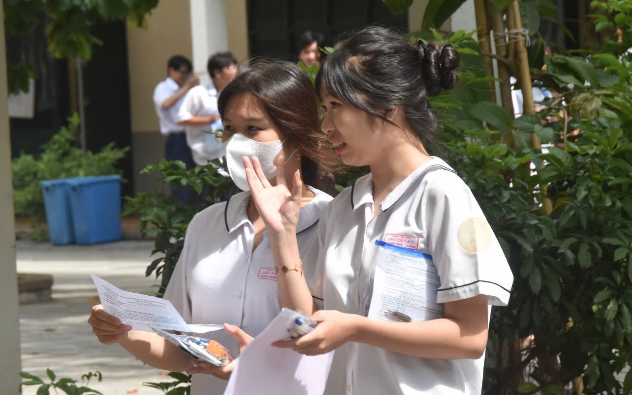 Bộ GD-ĐT: Tuyển sinh lớp 10 không theo địa giới hành chính, kế hoạch phải công bố trước 31-3 - Ảnh 2.