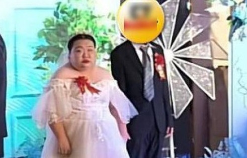 Chú rể U70 lấy vợ trẻ 19 tuổi, sau đám cưới cái kết bất ngờ插图3 Chú rể U70 lấy vợ trẻ 19 tuổi, sau đám cưới cái kết bất ngờ插图3