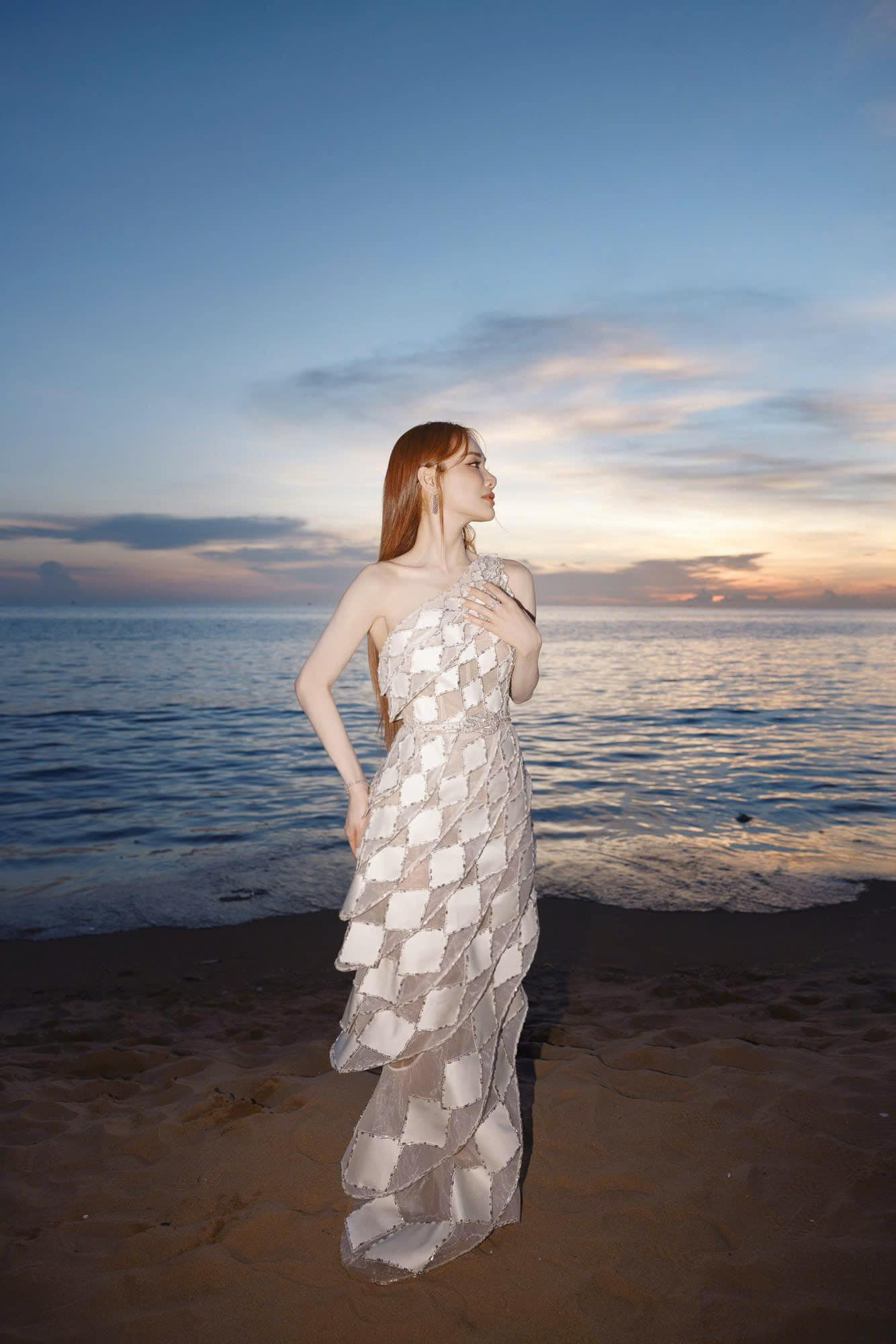 'Mẹ 3 con' Nhã Phương nổi cơ bụng sau sinh 14 ngày, ai cũng nhớ tới thực đơn giảm cân kinh điển cô từng theo đuổi插图6 Nhã Phương và thực đơn giảm cân thần tốc sau sinh: Bí quyết lấy lại vóc dáng trong 14 Ngày - Ảnh 7.