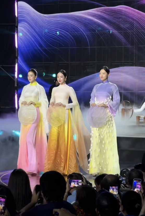 Dấu hiệu tăng cân của Hoa hậu Lương Thùy Linh khiến fan bàn tán - Ảnh 4.