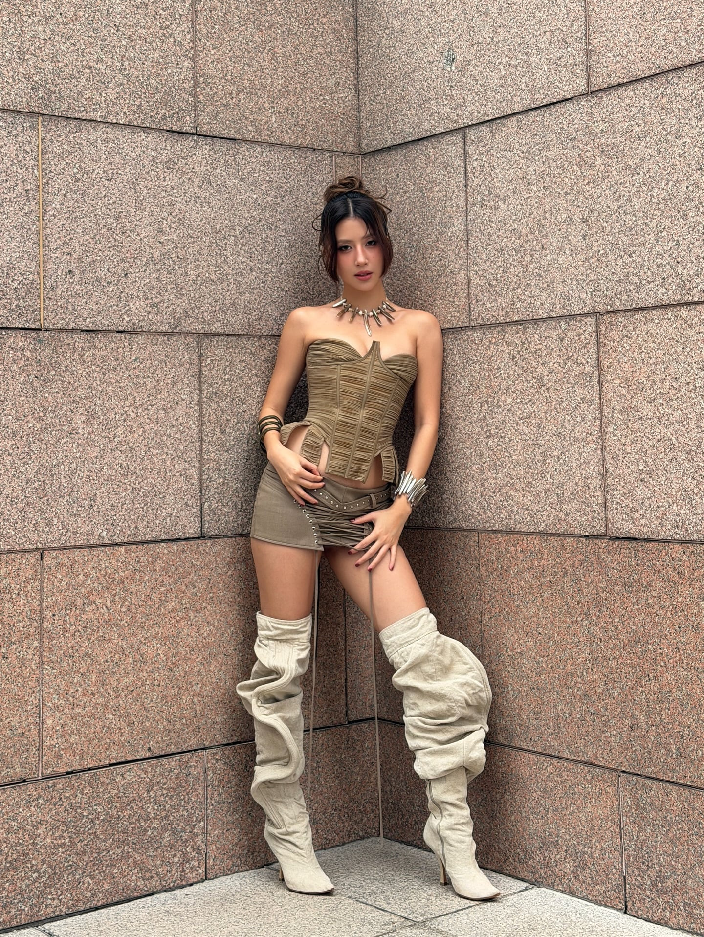 Mỹ nhân Thỏ ơi: Hot girl Hà thành đời đầu, gu thời trang táo bạo tuổi 30插图3 Mỹ nhân Thỏ ơi: Hot girl Hà thành đời đầu, gu thời trang táo bạo tuổi 30插图3