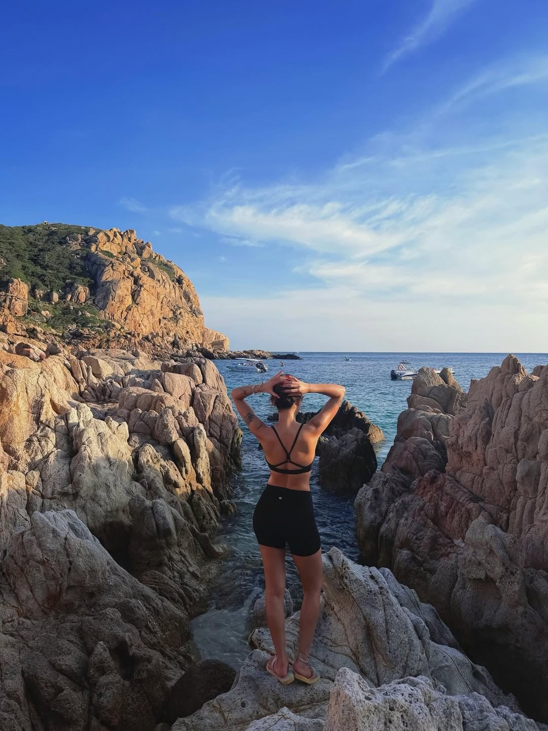 Phương Ly diện bikini, khoe da rám nắng khi nghỉ dưỡng đầu xuân插图5 Phương Ly diện bikini, khoe da rám nắng khi nghỉ dưỡng đầu xuân插图5