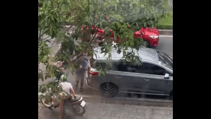 Công an vào cuộc vụ tài xế xe công nghệ đánh người giữa đêm ở Hà Nội插图1