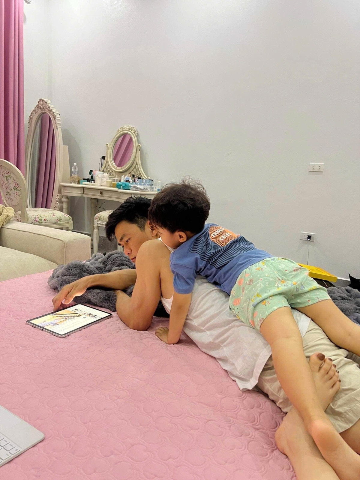 Tổ ấm hơn 1 . 000 M2 của Hòa Minzy và Văn Cương: Hạnh phúc bên gia đình - Ảnh 12.