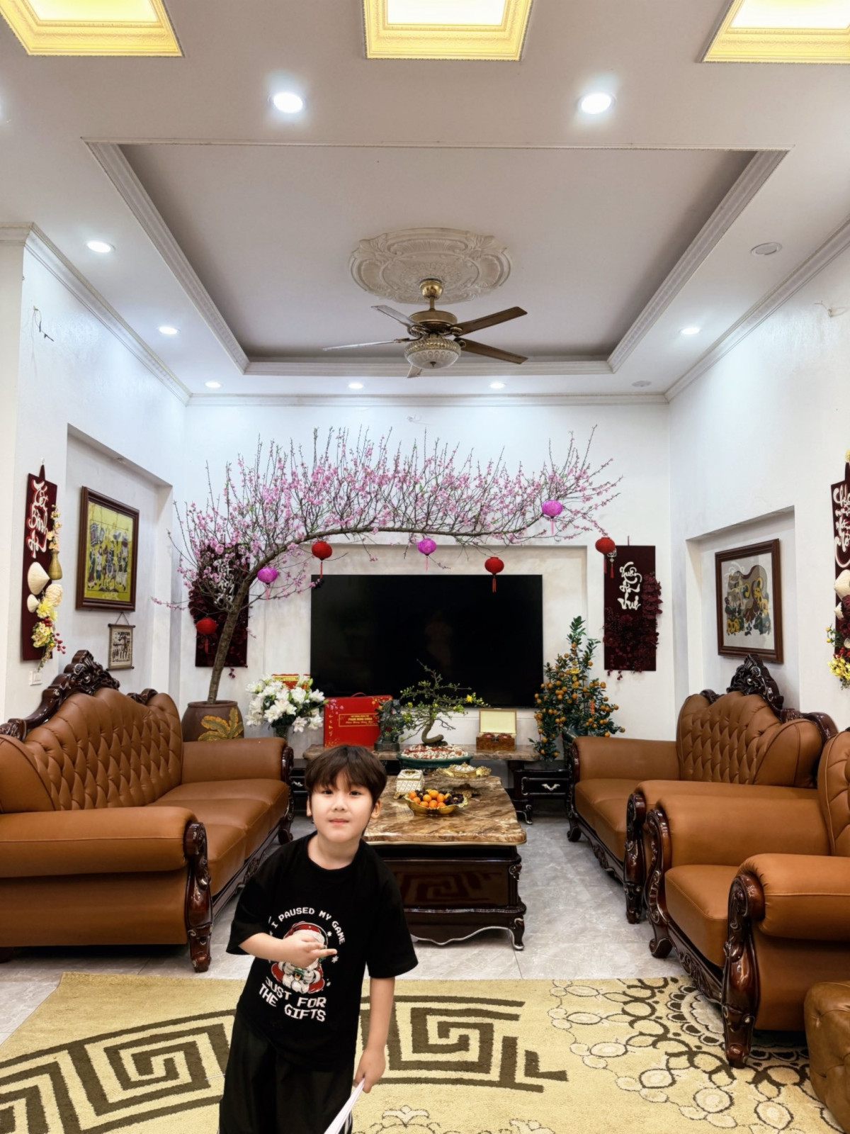 Tổ ấm hơn 1 . 000 M2 của Hòa Minzy và Văn Cương: Hạnh phúc bên gia đình - Ảnh 8.