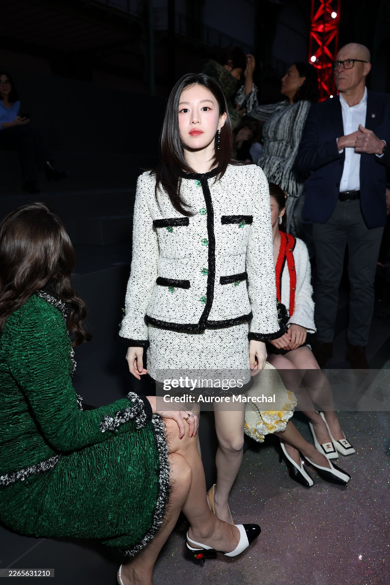 paris-fashion-week-chanel-go-youn-jung.jpg