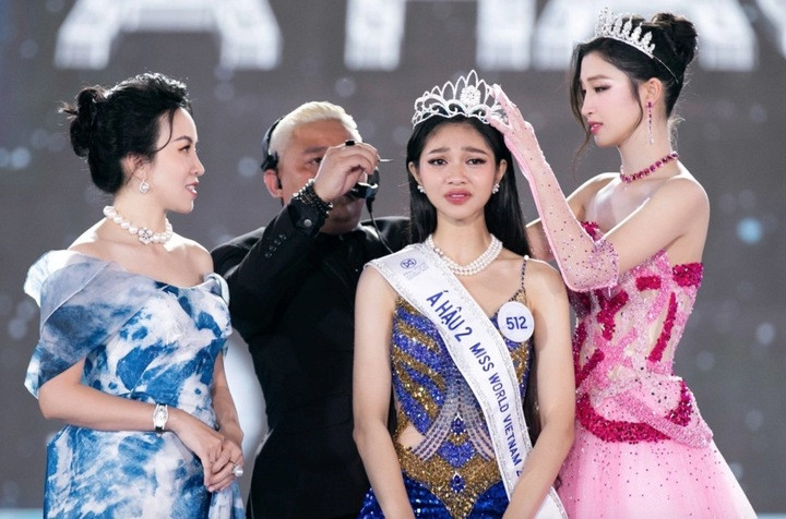 Minh Kiên đăng quang Á hậu 2 Miss World Vietnam 2023.