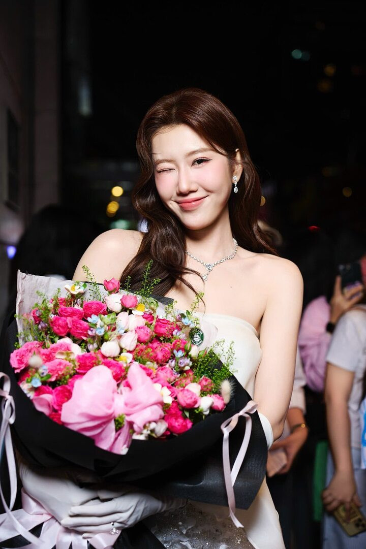 Mỹ nhân Việt từng 3 lần thi Hoa hậu, được đề cử gương mặt đẹp nhất thế giới 2026 - Ảnh 11.