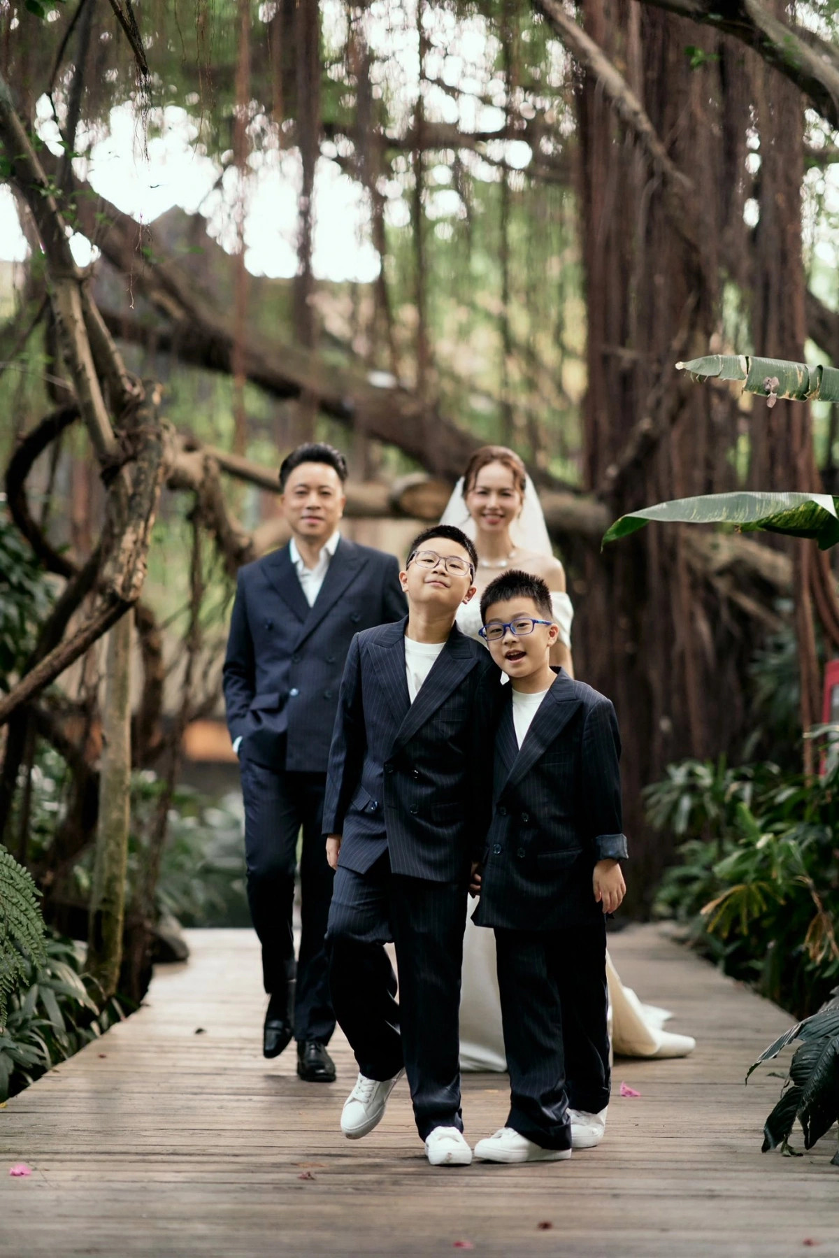 victor vu va Dinh ngoc diep ky niem 10 nam cuoi hinh anh 3