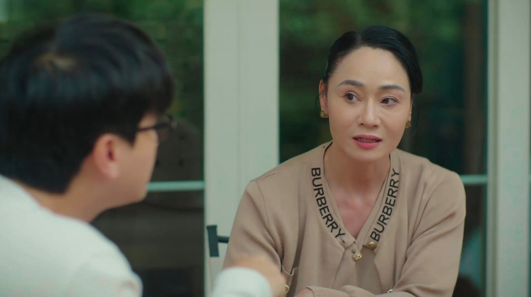 Diễn viên Quách Thu Phương U50 sống một mình, tiết lộ mối quan hệ với Phương Oanh插图3 643883186_10231648813910086_307694508933176569_n.jpg