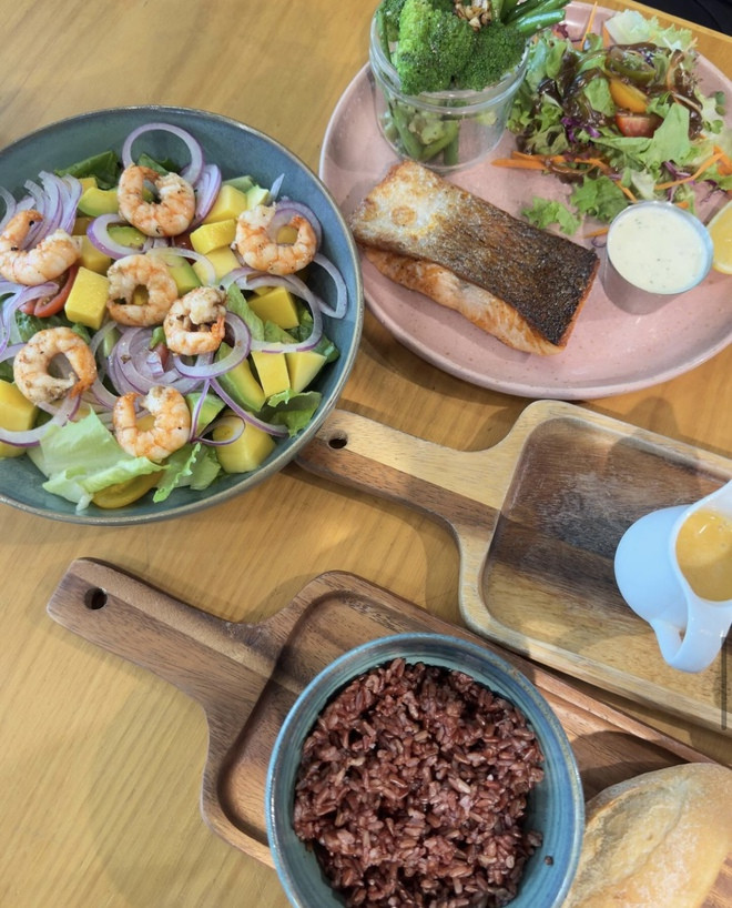 Hoa hậu Kỳ Duyên và những món ăn healthy tại bữa tiệc tại gia 2026 - Ảnh 17.